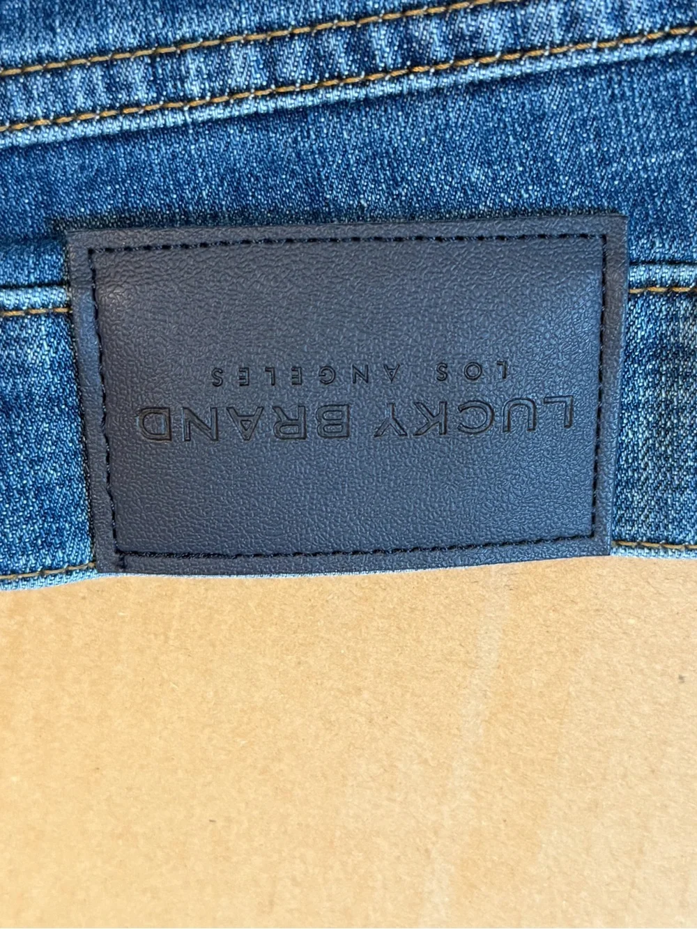 Lucky Classic 221 straight Blue Denim Jeans